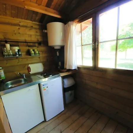 Parque de Campismo Domaine La Faix, La Cigogne