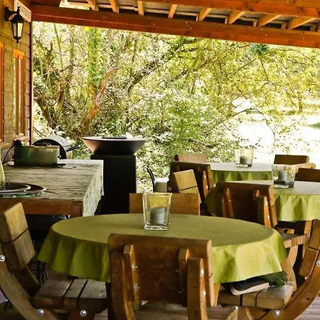 Parque de Campismo Domaine La Faix, La Cigogne Saint-Plaisir